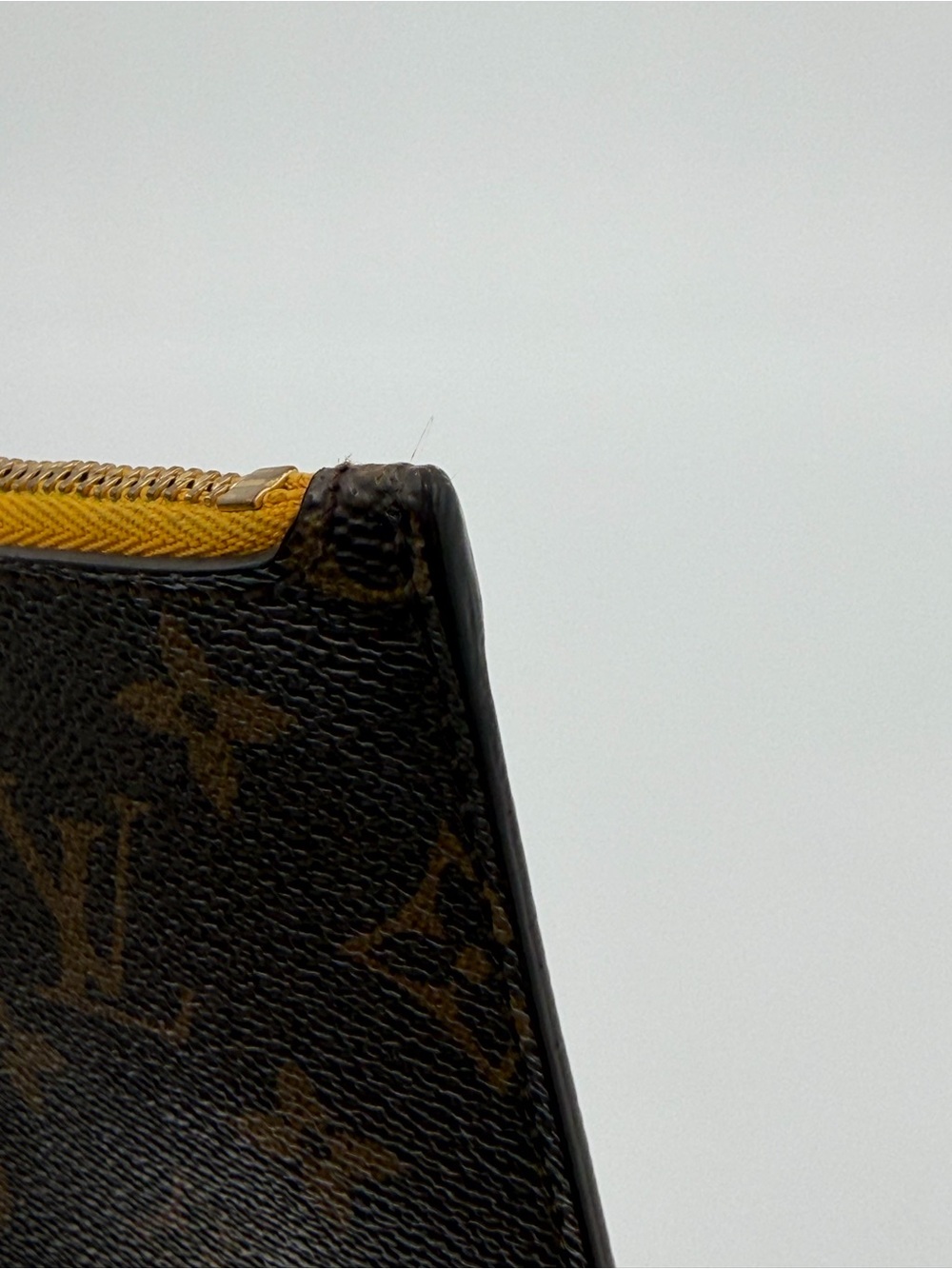LV Monogram Neverfull Pouch with Rare Yellow Interior w/Dust Bag and Entrupy COA - Picture 6 of 16